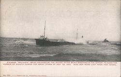 Steamer "Mataafa" Being pounded by waves after being wrecked in the effort to the harbour of Duluth Boats, Ships Postcard Postca Postcard