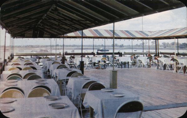 Ryan's Marine Deck City Island New York