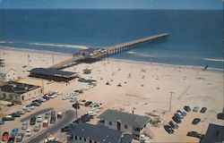 Johnnie Mercer's Fishing pier, beach Postcard
