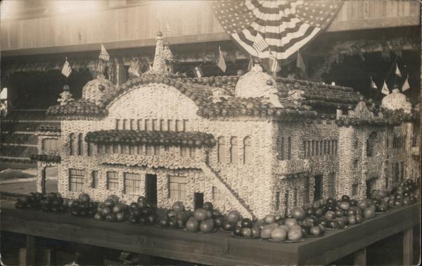 Santa Cruz Boardwalk Building Watsonville Apple Show California