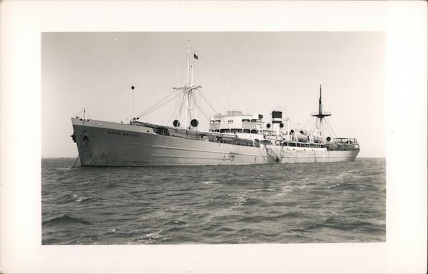 Steamship Manx Sailor at anchor Steamers
