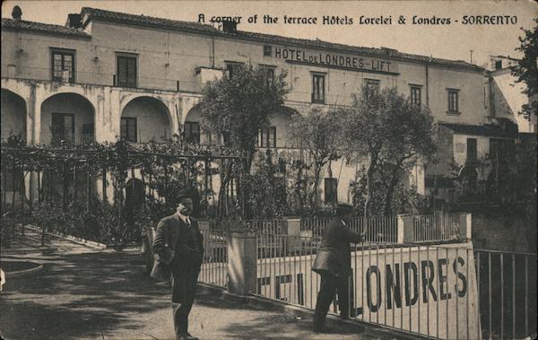 A corner of the terrace Hôtels Lorelei & Londres - Sorrento Italy
