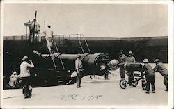 Soldiers loading shell, 1918 Postcard