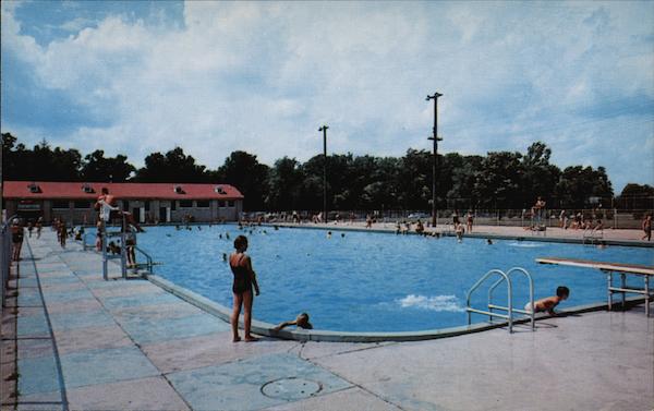 Chrysler Memorial Pool in Baker Park Newcastle Indiana