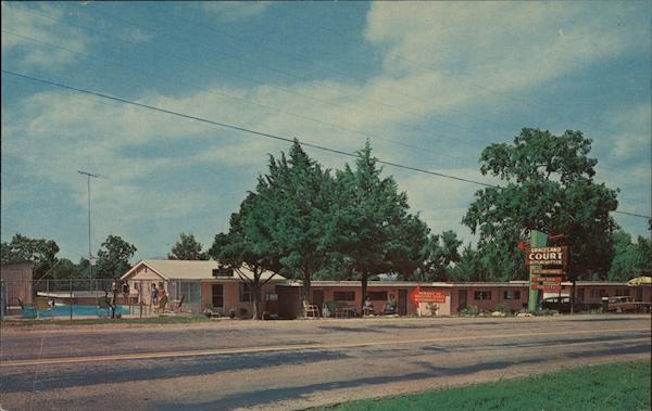 Graceland Court on Lake Norfork Henderson Arkansas