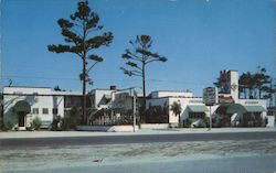 Lloyd's Motor Hotel and Lloyd's Restaurant Postcard