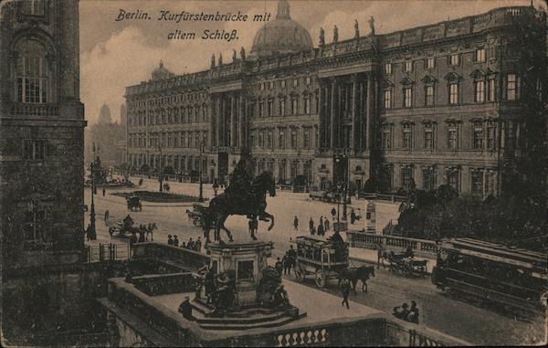 Kurfürstenbrücke mit altem Schloß Berlin Germany