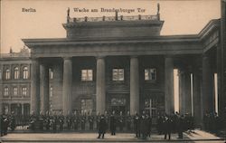Wache am Brandenburger Tor Postcard