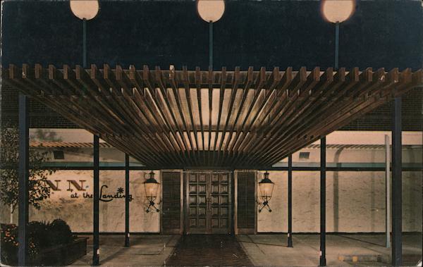 Enterance to Inn at the Landing Kansas City Missouri