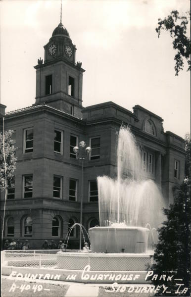Fountain - Keokuk County Court House Sigourney Iowa