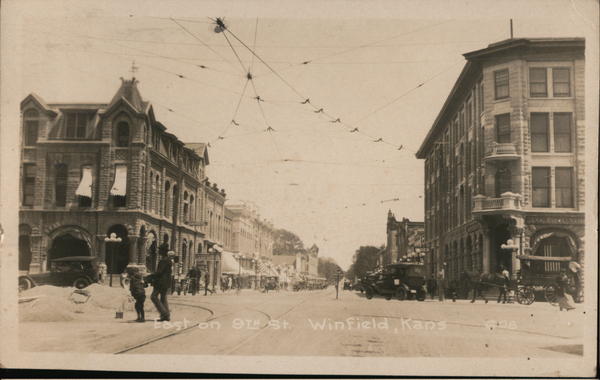 East on 9th Street Winfield Kansas