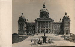 Iowa State Capitol Des Moines, IA Postcard Postcard Postcard