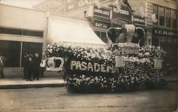 Pasadena royal flower-covered parade float Postcard