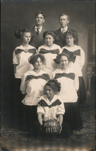 HHS Women's Basketball Team 1912
