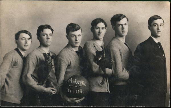 Midgets Basketball Team 1907-1908, Dog Mascot
