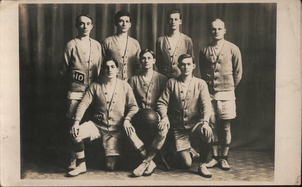 Mens 10 Basketball Team