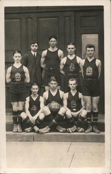 SHS Men's basketball team 1919-20
