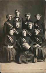 1911 Girls Basketball Team "Seniors MHS" Postcard