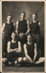 Men's Basketball Team, 1913 Postcard