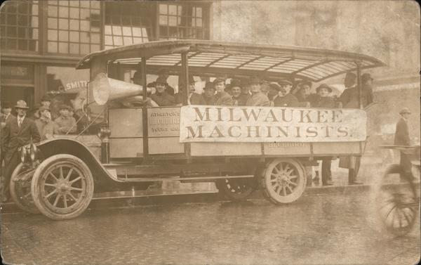 Milwaukee Machinists on Bus Wisconsin