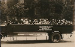 Crowd in Hochstenbach's Kolner Fremden Rundfahrt Autobus Postcard