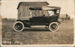 Automobile Flying the Wapello Pennant Postcard