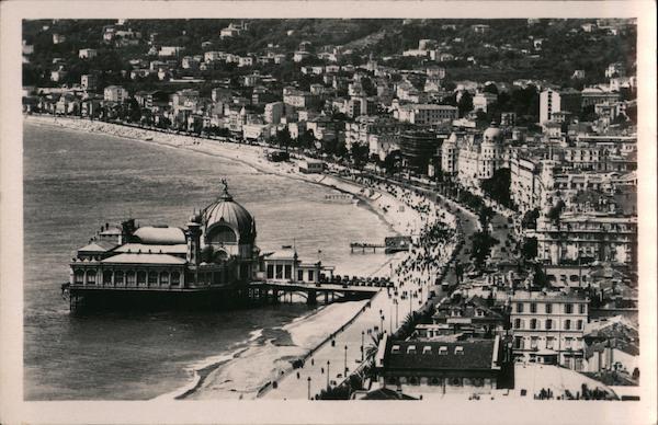 Vue sur la Jetée et la Promenade des Anglais Nice France