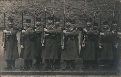 French Group of Soldiers - Troop with guns, 1912 Postcard