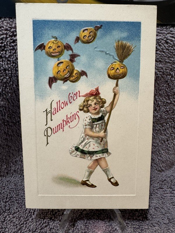 HALLOWEEN POSTCARD JOHN WINSCH C44