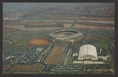 EXTREMELY RARE D.C. STADIUM POSTCARD — ONE OF THE TOUGHEST TO FIND!