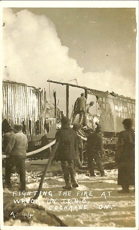 Canada - Postcard - Ontario - Cochrane- Fire at Wreck of T & N.O. - 1912