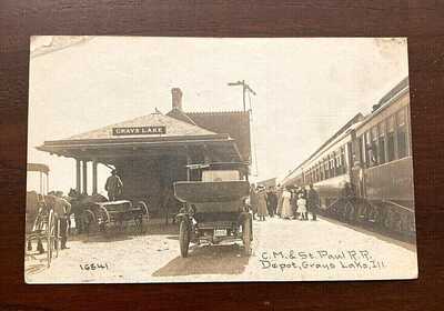 1918 Grayslake (Grays Lake) Ill. Depot Real Photo Post Card RPPC - C. R. Childs 