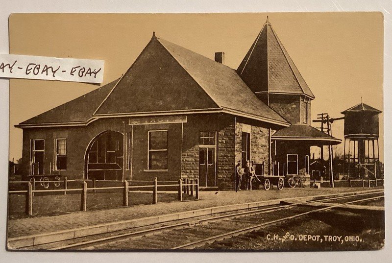 1910 TROY OHIO CINCINNATI HAMILTON & DAYTON RAILROAD STATION DEPOT RARE POSTCARD