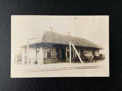 1920 - Real Photo Postcard - NELAGONEY, OKLAHOMA Railroad Train Station Depot