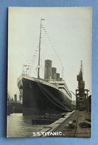 WHITE STAR LINE R.M.S."TITANIC" POSTCARD AT SOUTHAMPTON 4TH APRIL 1912