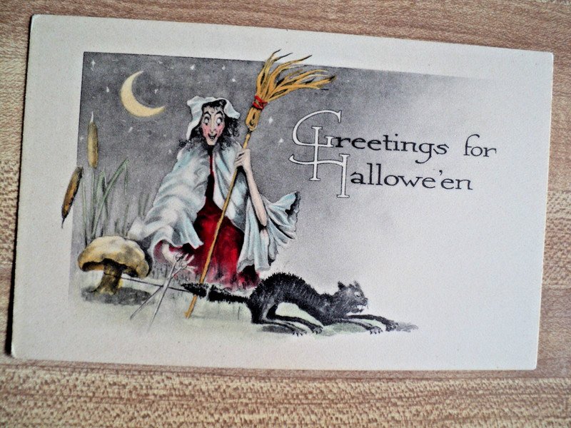 HALLOWEEN Witch Freeing Black Cats Tail w/ Scissors vintage Gibson Art Postcard