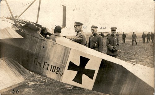 Photo Postcard Aviator Knight Manfred von Richthofen + General Losberg 1914-1918