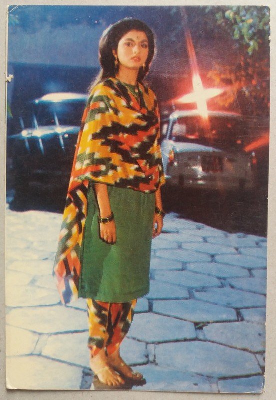 BHAGYASHREE BOLLYWOOD ACTRESS POSTCARD INDIA #38