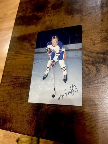 1979 Wayne Gretzky Rookie Post Card In Excellent Condition, No Grade